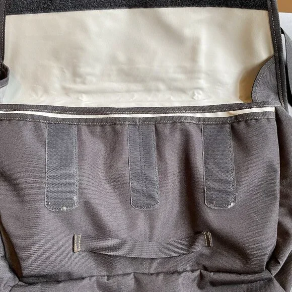 Timbuk2 Classic 14x12 Inch Messenger Bag Large Gray Black Laptop Luggage
